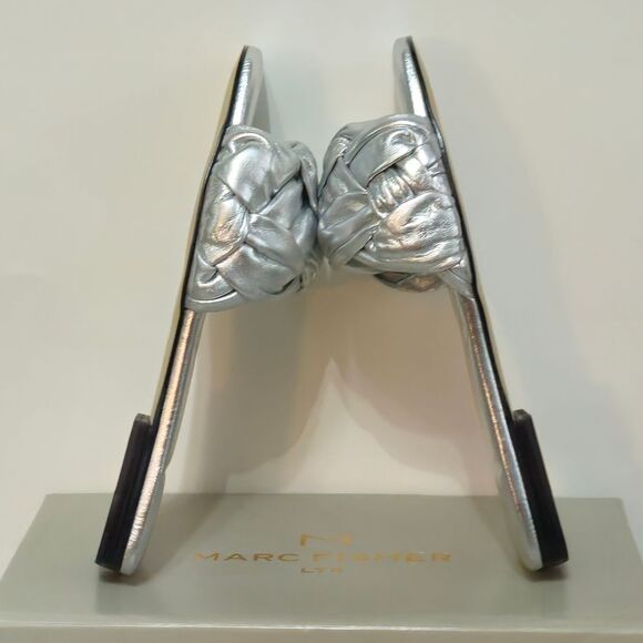 Marc Fisher, Beautiful Genuine Leather, Silver Flat Sandals. NIB-Size/8 - Picture 5 of 8